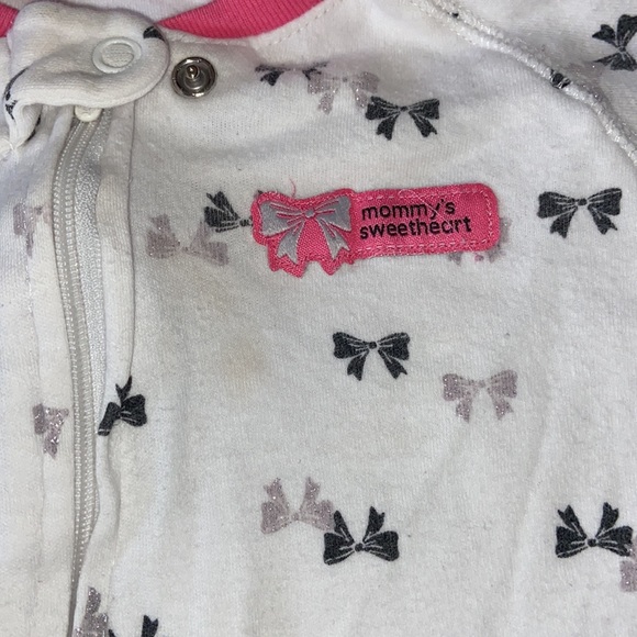 Carters super comfy onesie - Picture 2 of 3